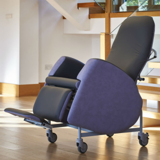 Florien II Pressure Relieving Chair with Intelligent Air Seat Pad and Flip Up Footrest *SPECIAL OFFER*