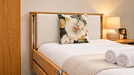 Bradshaw Padded End Board Upholstered - Cream